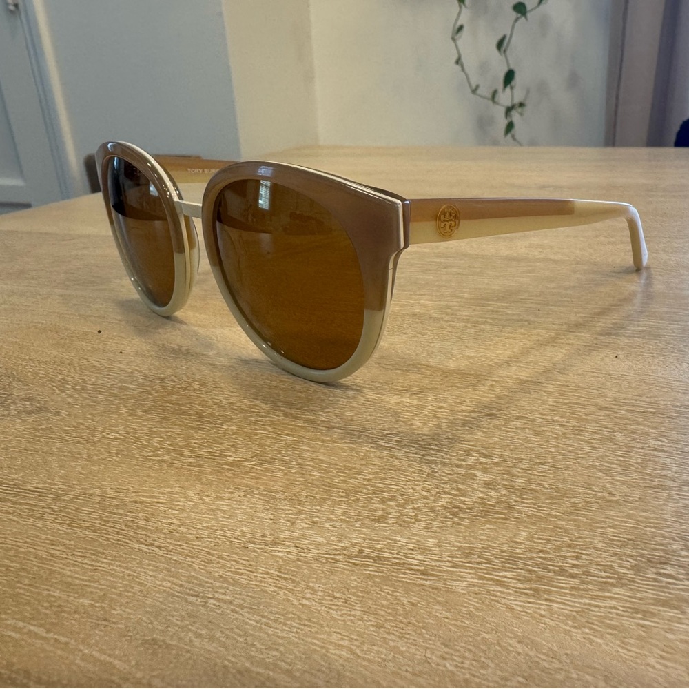 Tory Burch 7062  round sunglasses